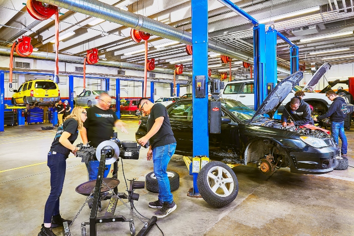 Automotive Technology at Hawkeye Community College